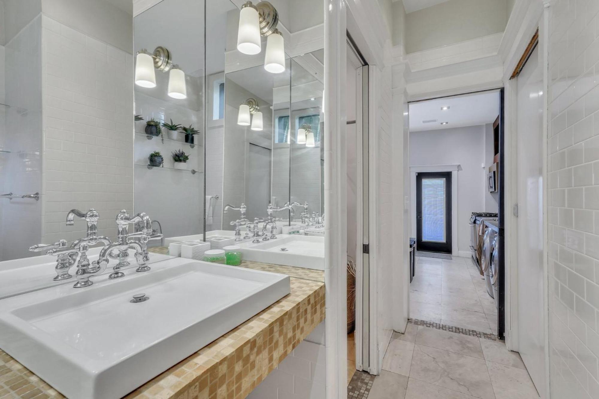 Вилла The Lincoln Loft, Near Forsyth Park With Free Parking Саванна Экстерьер фото