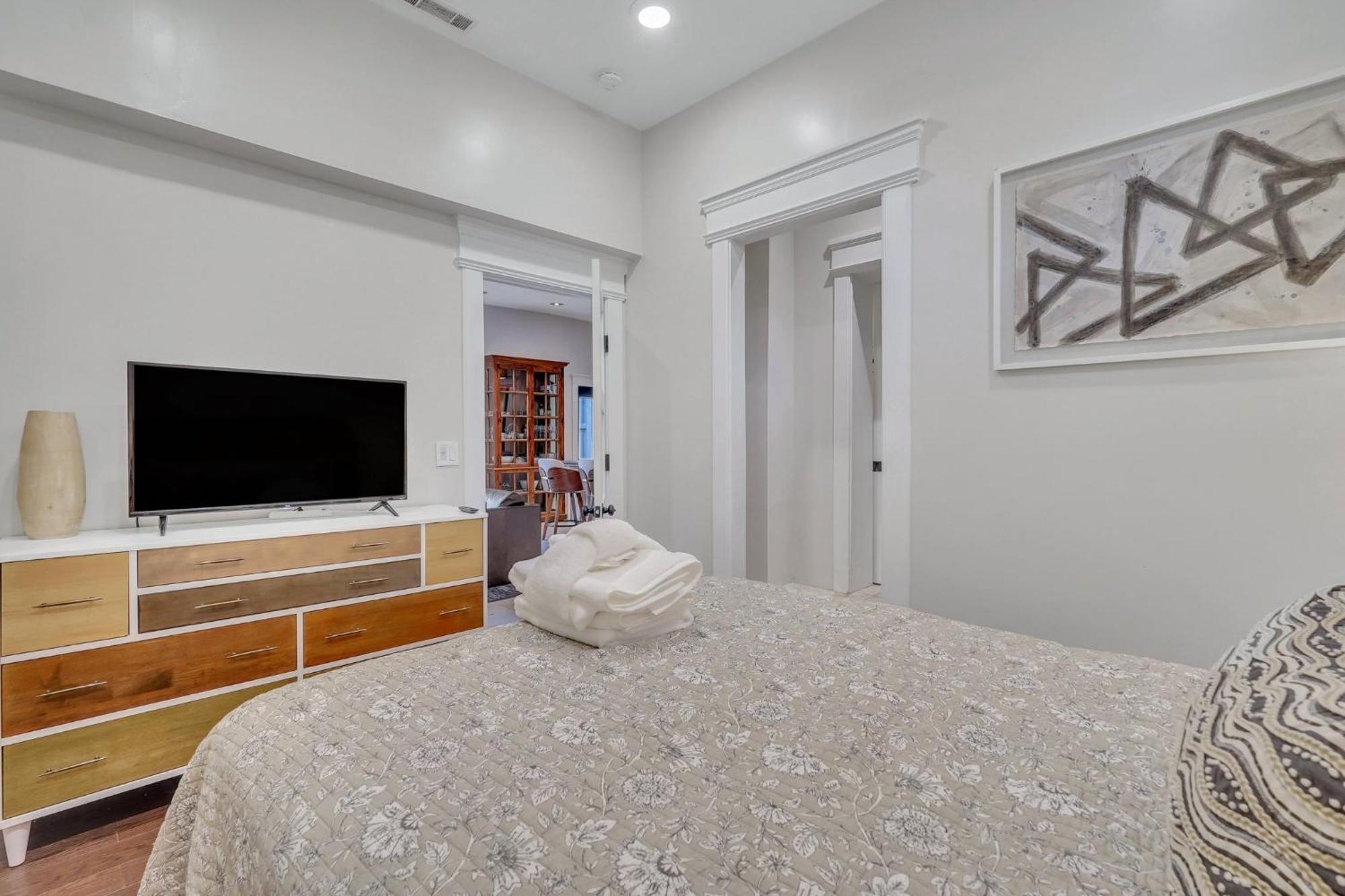 Вилла The Lincoln Loft, Near Forsyth Park With Free Parking Саванна Экстерьер фото