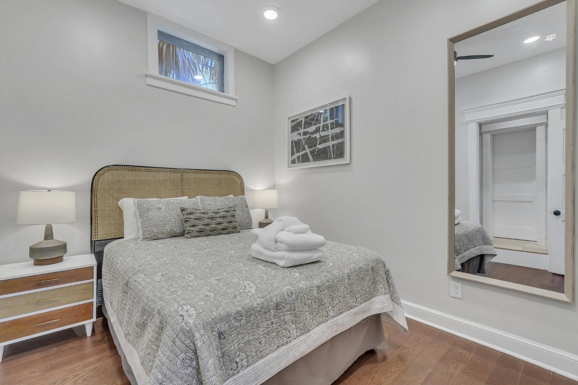 Вилла The Lincoln Loft, Near Forsyth Park With Free Parking Саванна Экстерьер фото